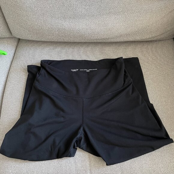 Bundle of 2 Old Navy Active Go-Dry Leggings - Picture 3 of 11